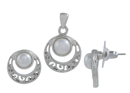 Fresh Water Button Pearl Pendants Set with Alloy metal JPTP1699