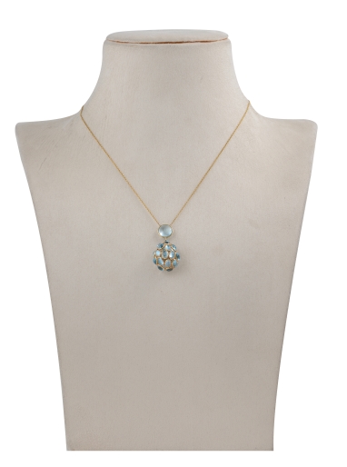 Blue Topaz Necklace in yellow gold