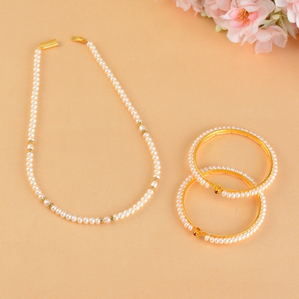 Classic Pearl Necklace and Bangles