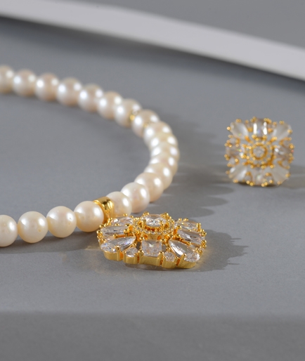 Timeless Elegance Single Line Pearl Necklace with Earrings Elevate Your Look!