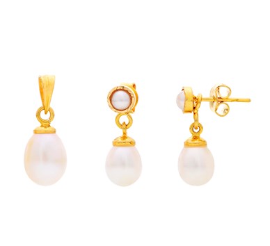 Pearl Drop Earrings & Pendant