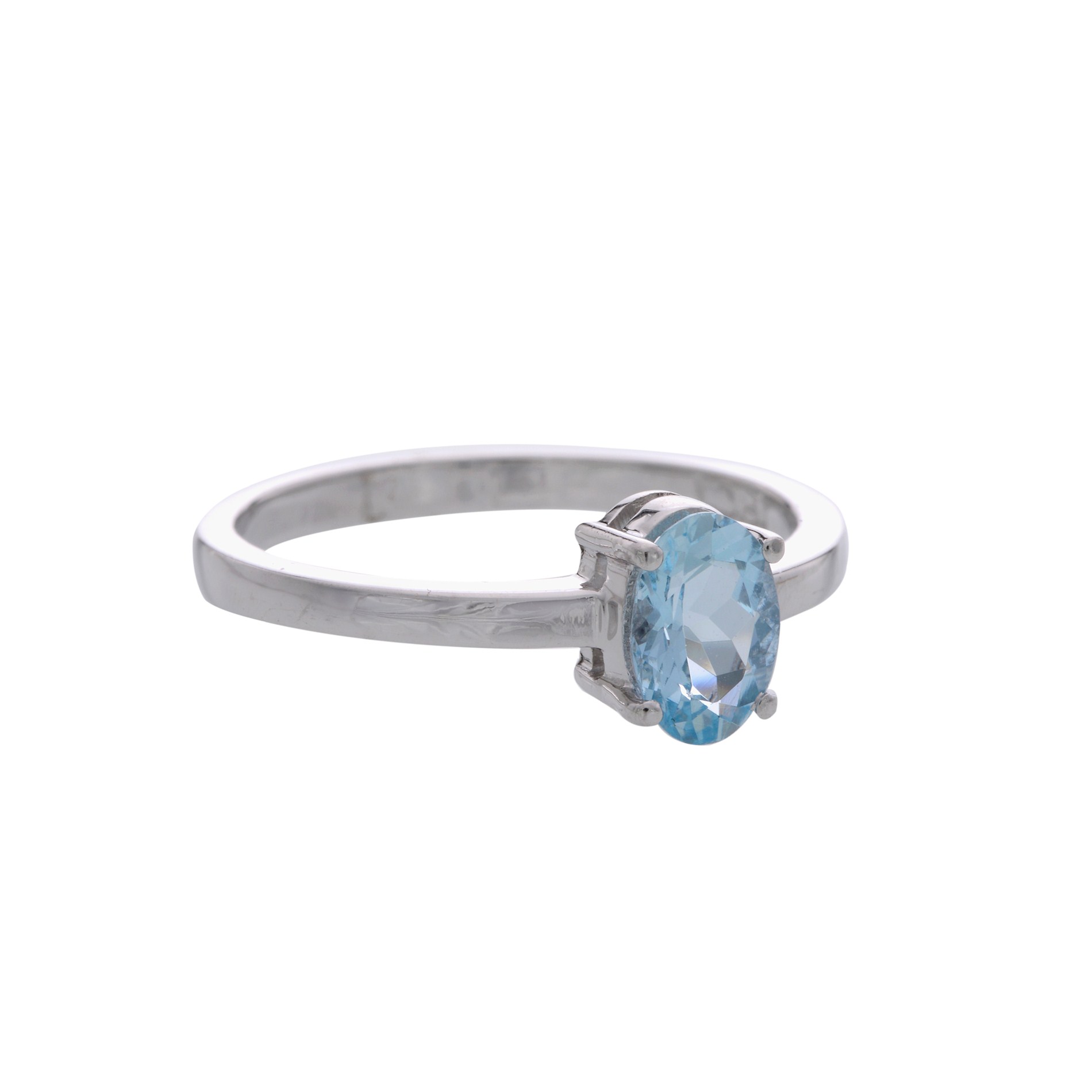 Get the Perfect Aquamarine Engagement Rings | GLAMIRA.in
