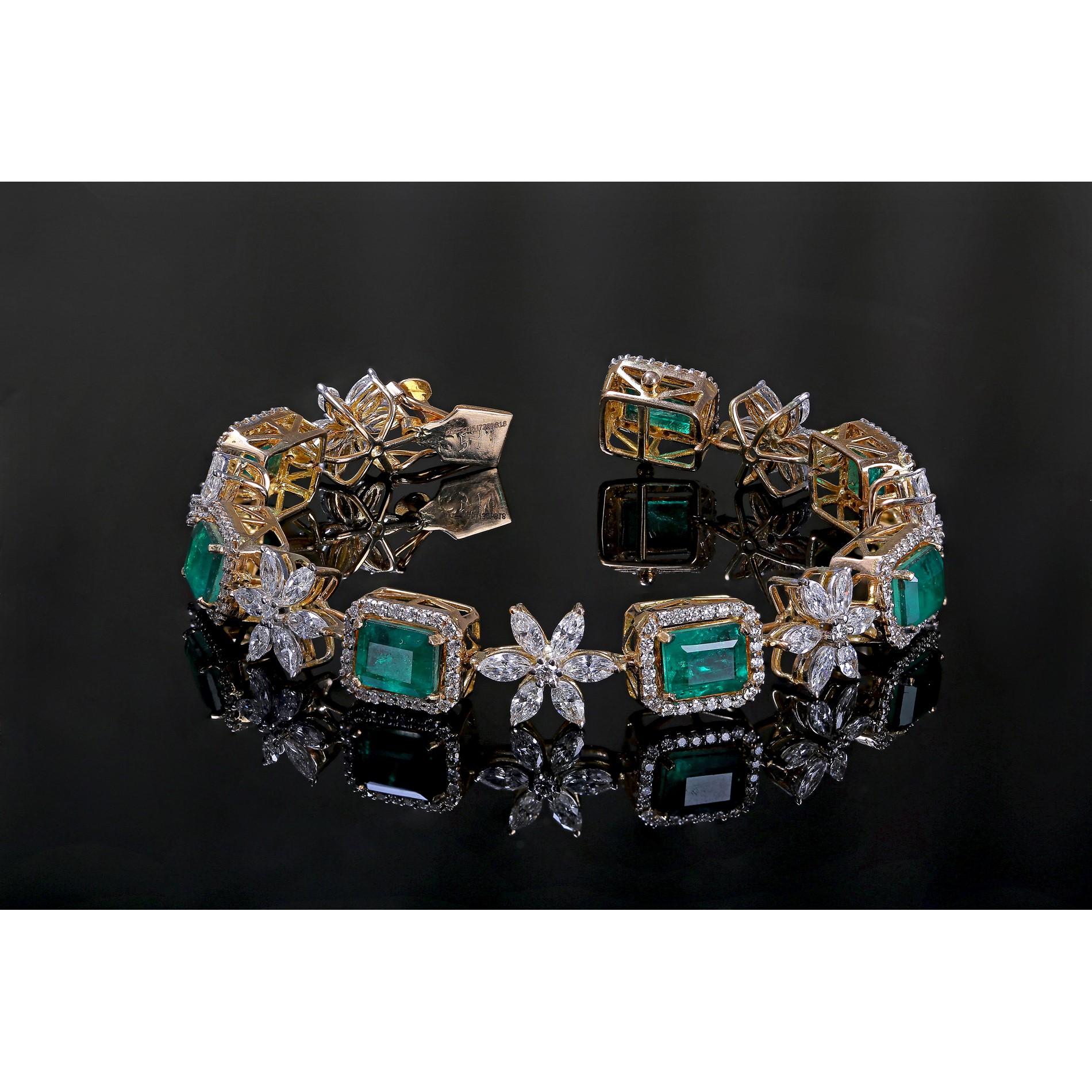 Art Deco Platinum Diamond Calibre Emerald Bracelet-hdcinema.vn