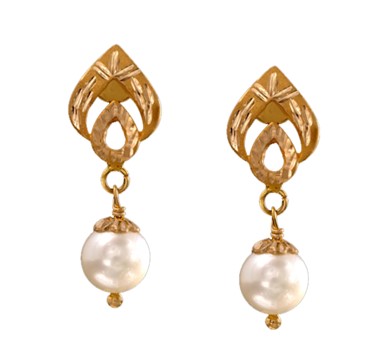 Gold with pearl Earrings GTWH506
